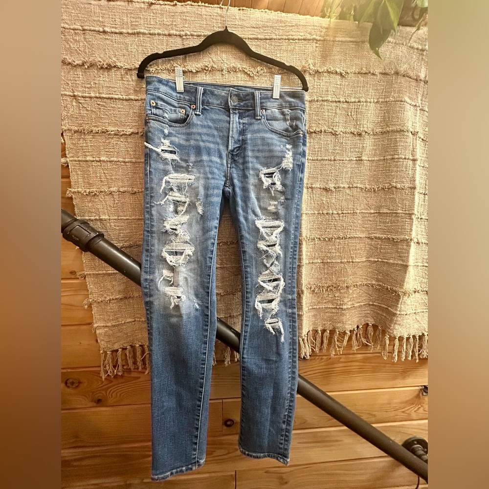 American Eagle Outfitters Light Blue Distressed Straight Leg Jeans
